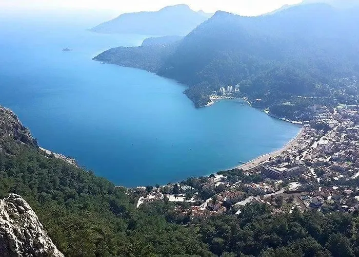 Lale Marmaris